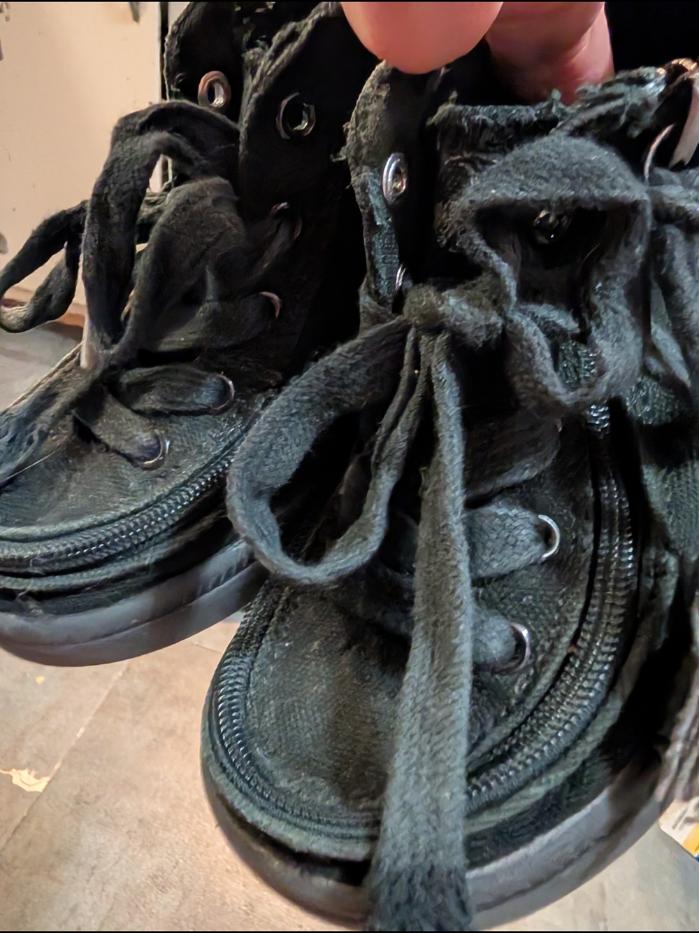 Billy MDR High Youth Kids Size 9 Shoes Triple Black Zip Comfort Trainer Sneakers